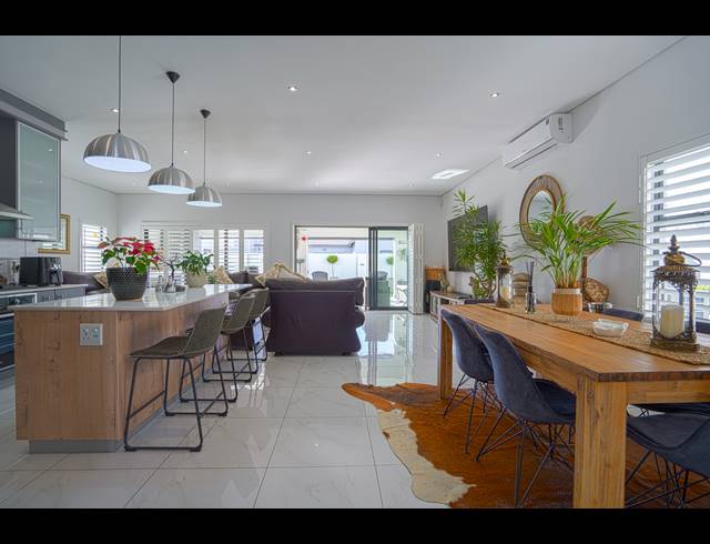 4 BEDROOM HOUSE FOR SALE IN SANDOWN